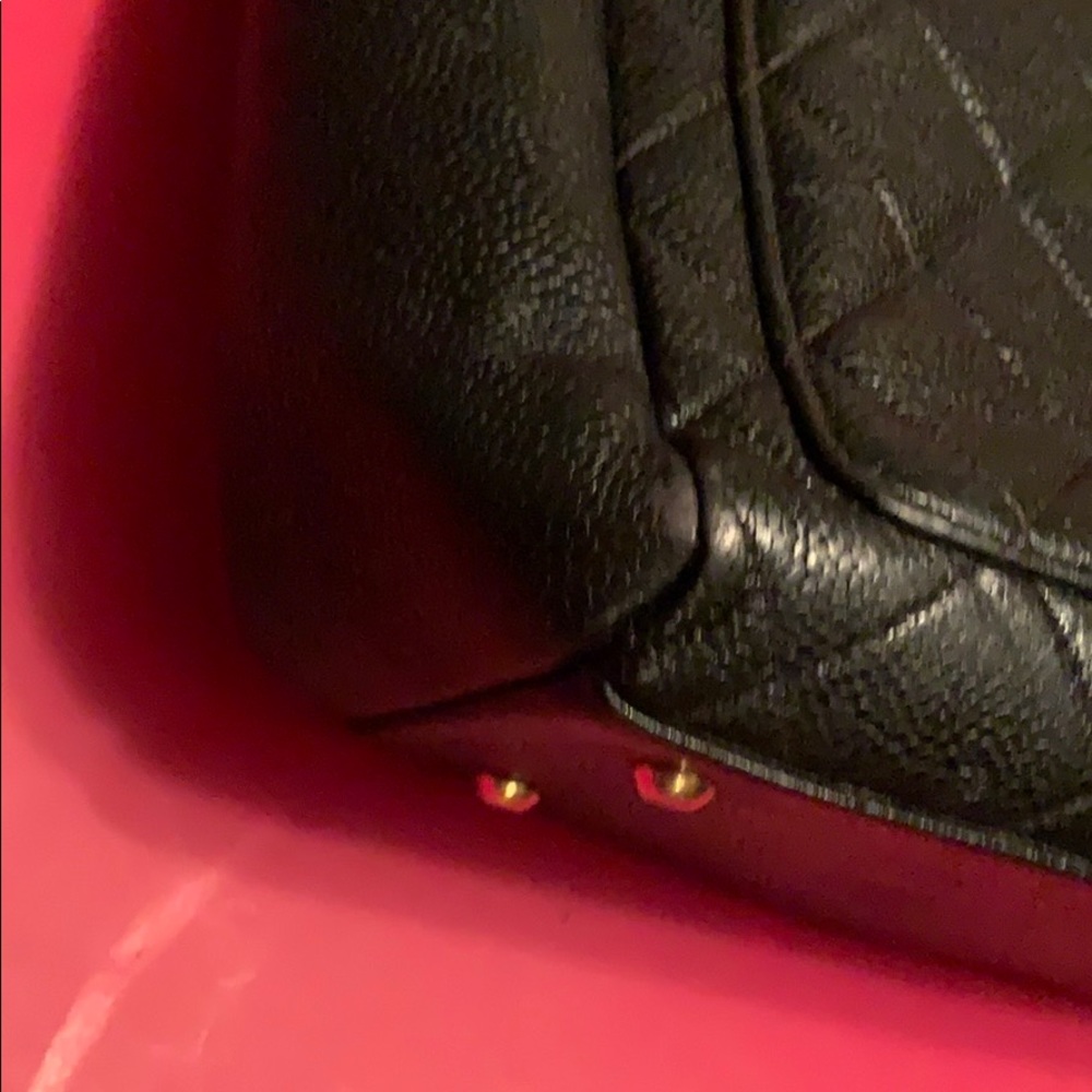 VINTAGE CAVIER CHANEL HANDBAG FROM THE 90’s - Picture 6 of 9